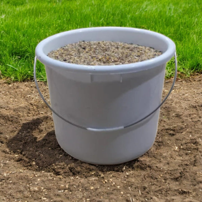 White 18-liter plastic bucket used for home and outdoor cleaning tasks