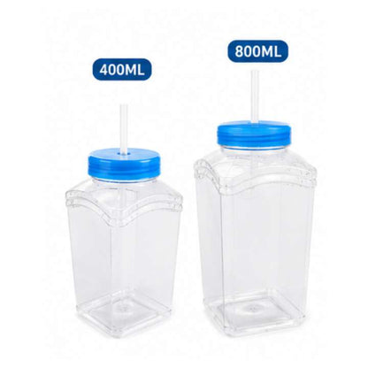 Two clear plastic bottles with blue lids and straws, labeled 400ml and 800ml, on a white background.
