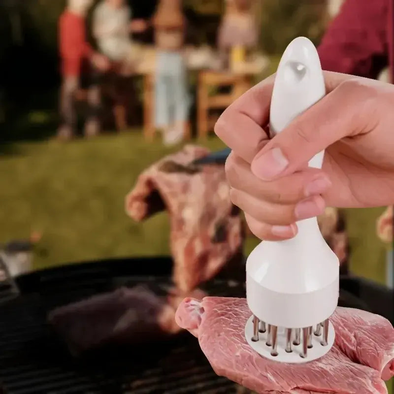 Manual kitchen meat softener hammer with needle injector