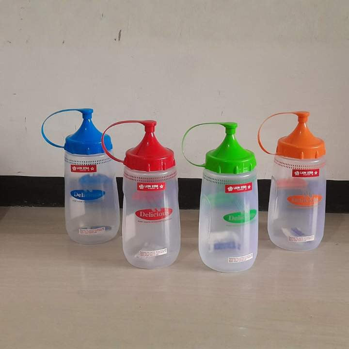 2 Pcs Plastic Squeeze Ketchup Bottle with Stopper – 500ML Sauce Dispenser, Mustard & Condiment Container for Kitchen & Food Seasoning