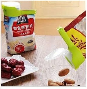 2 Pcs POUR SEAL Packaging Sealing Clip For Kitchen Plastic Snack Sealing Clip Kitchen Gadget