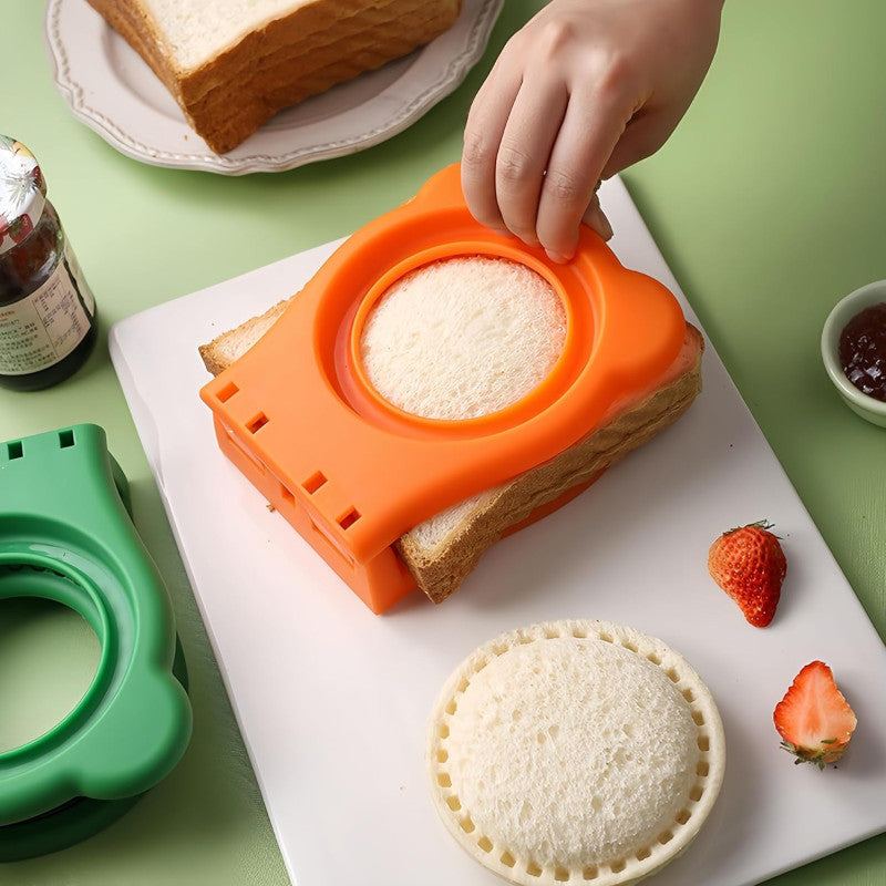 Bread pocket maker kitchen tool for sealed sandwiches