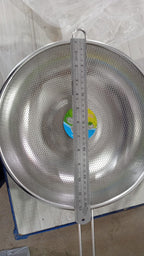 Stainless steel colander strainer basket with long handle, fine mesh kitchen tool for washing vegetables and frying food
